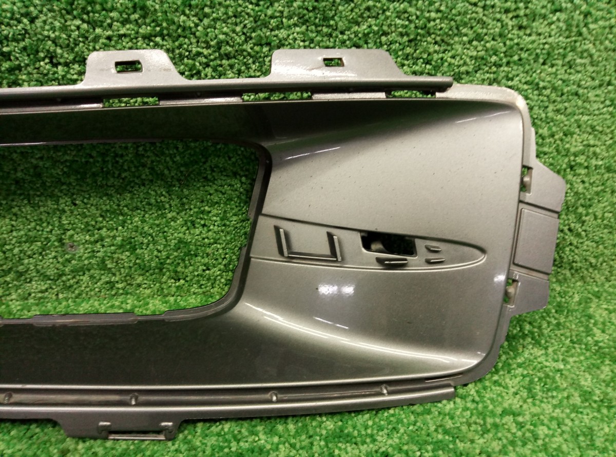 Решетка в бампер левая BMW X5 E70 2006-2010 51117175485 без дефектов на BMW X5 E70