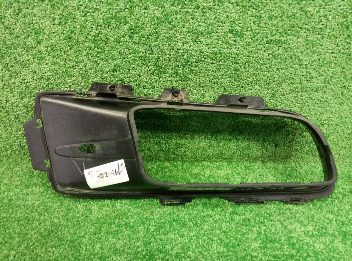 Решетка в бампер левая BMW X5 E70 2006-2010 51117175485 без дефектов на BMW X5 E70