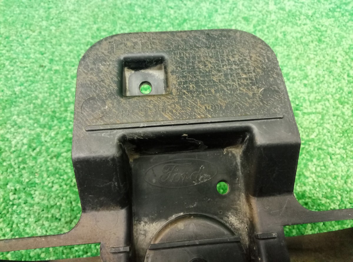 Кронштейн заднего бампера Ford Focus 3 2011-2015 BM51A17B861A на Ford Focus 3