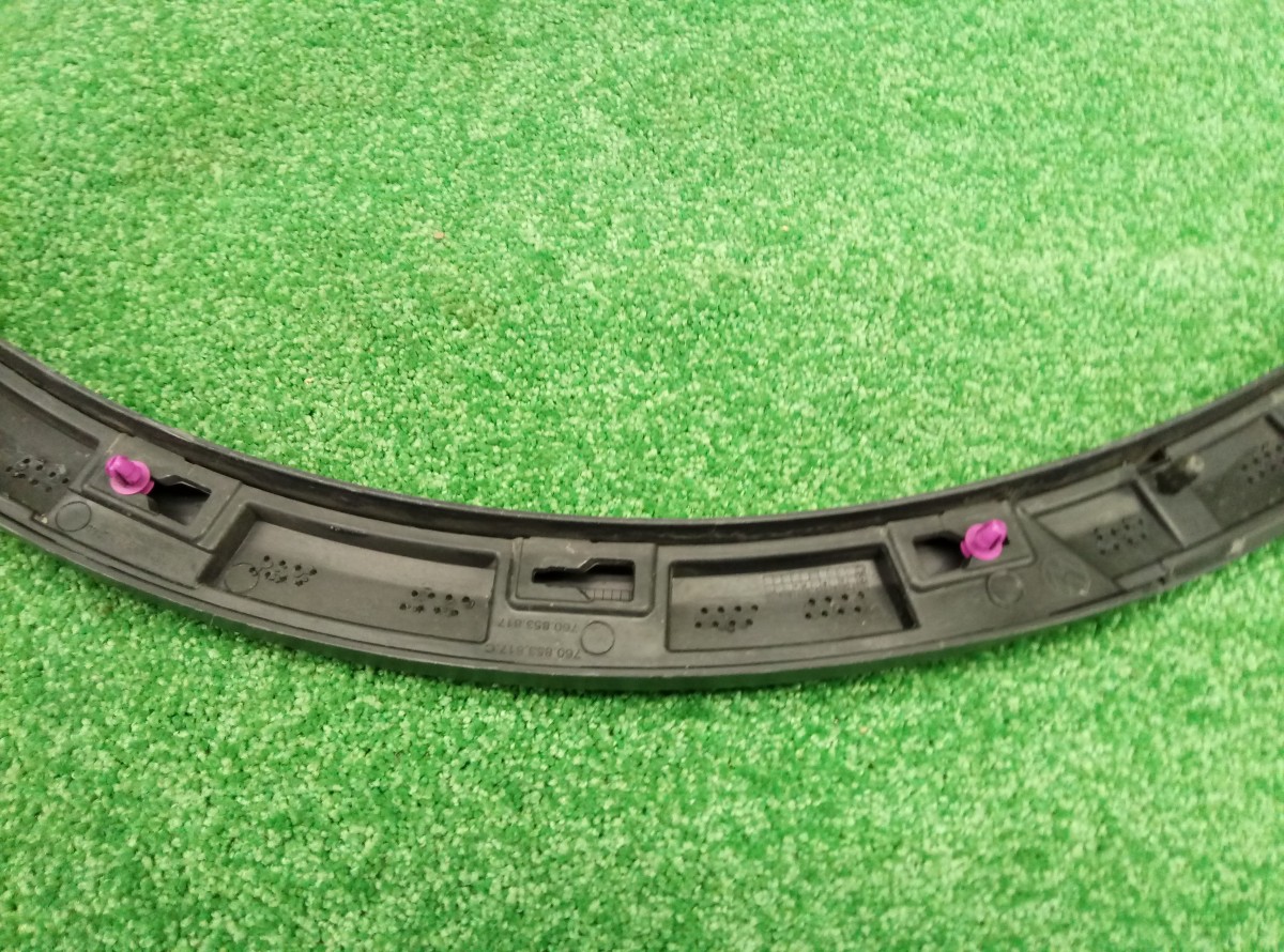  Накладка крыла заднего левого Volkswagen Touareg 3  760853817E    760853817D на Volkswagen Touareg 2