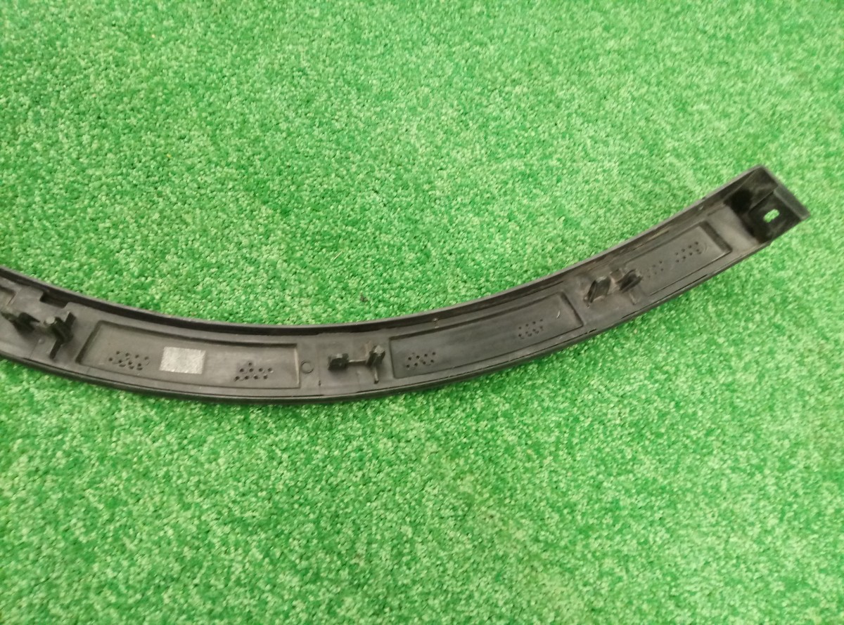  Накладка крыла заднего левого Volkswagen Touareg 3  760853817E    760853817D на Volkswagen Touareg 2