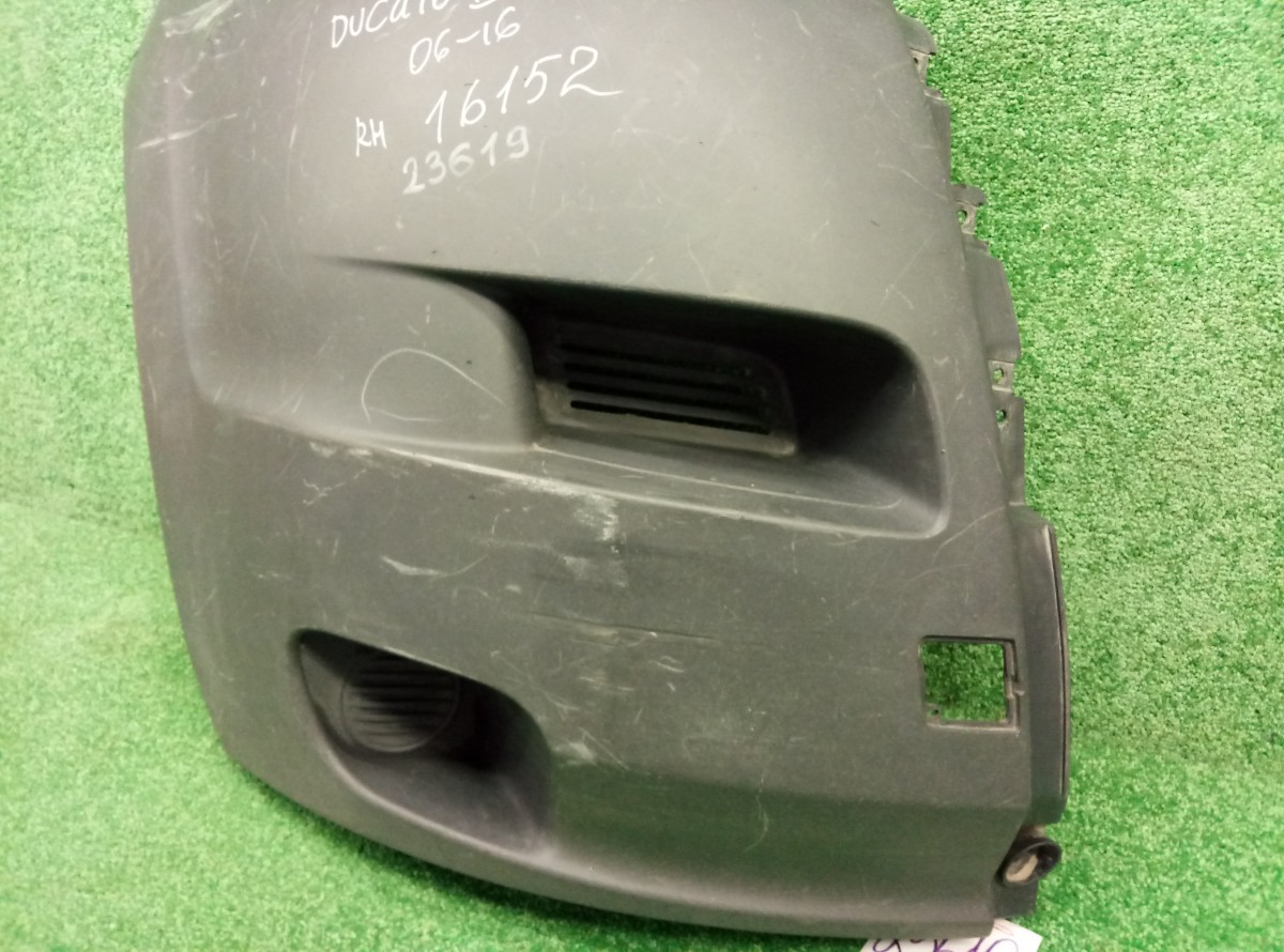 Бампер передний правая часть Fiat Ducato 2006-2016 1306560070 на Fiat Ducato