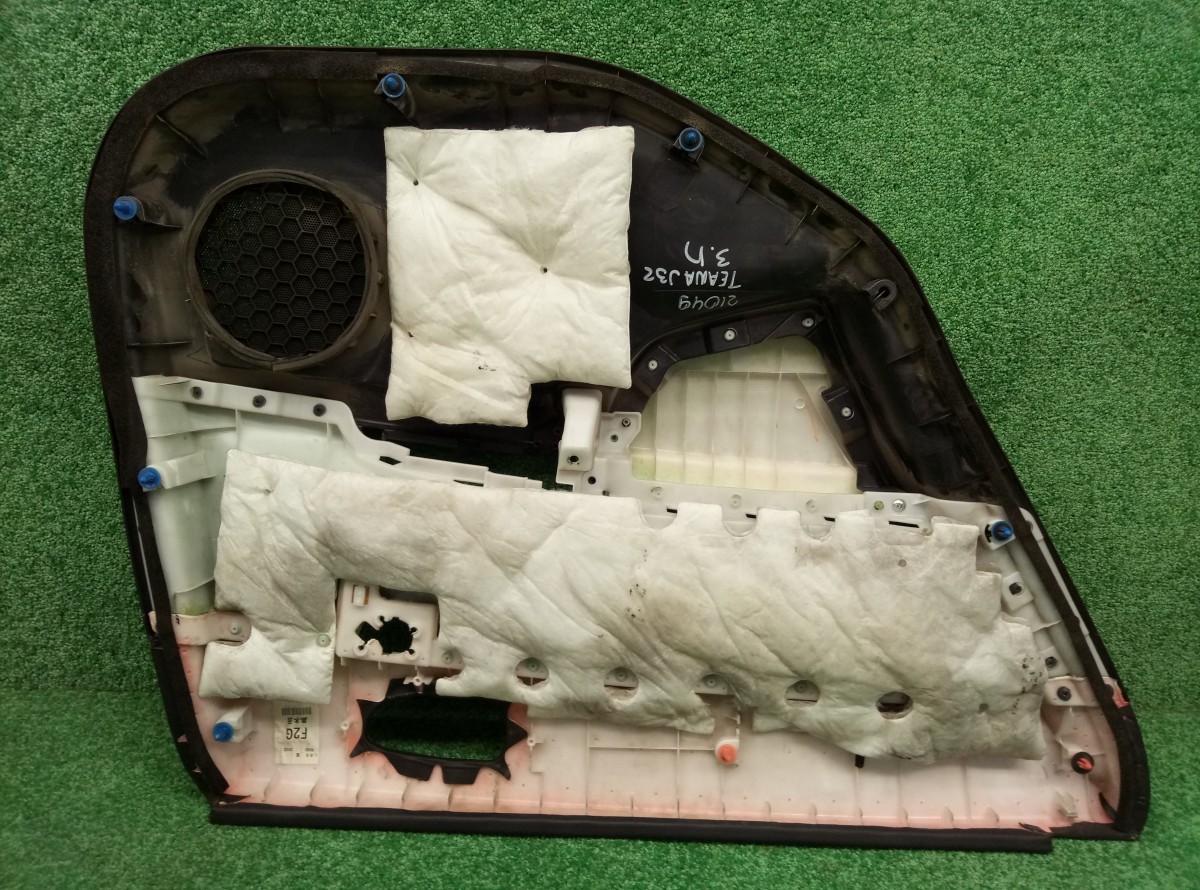 Обшивка двери задней правой Nissan Teana J32 82976JN20A на Nissan Teana J32