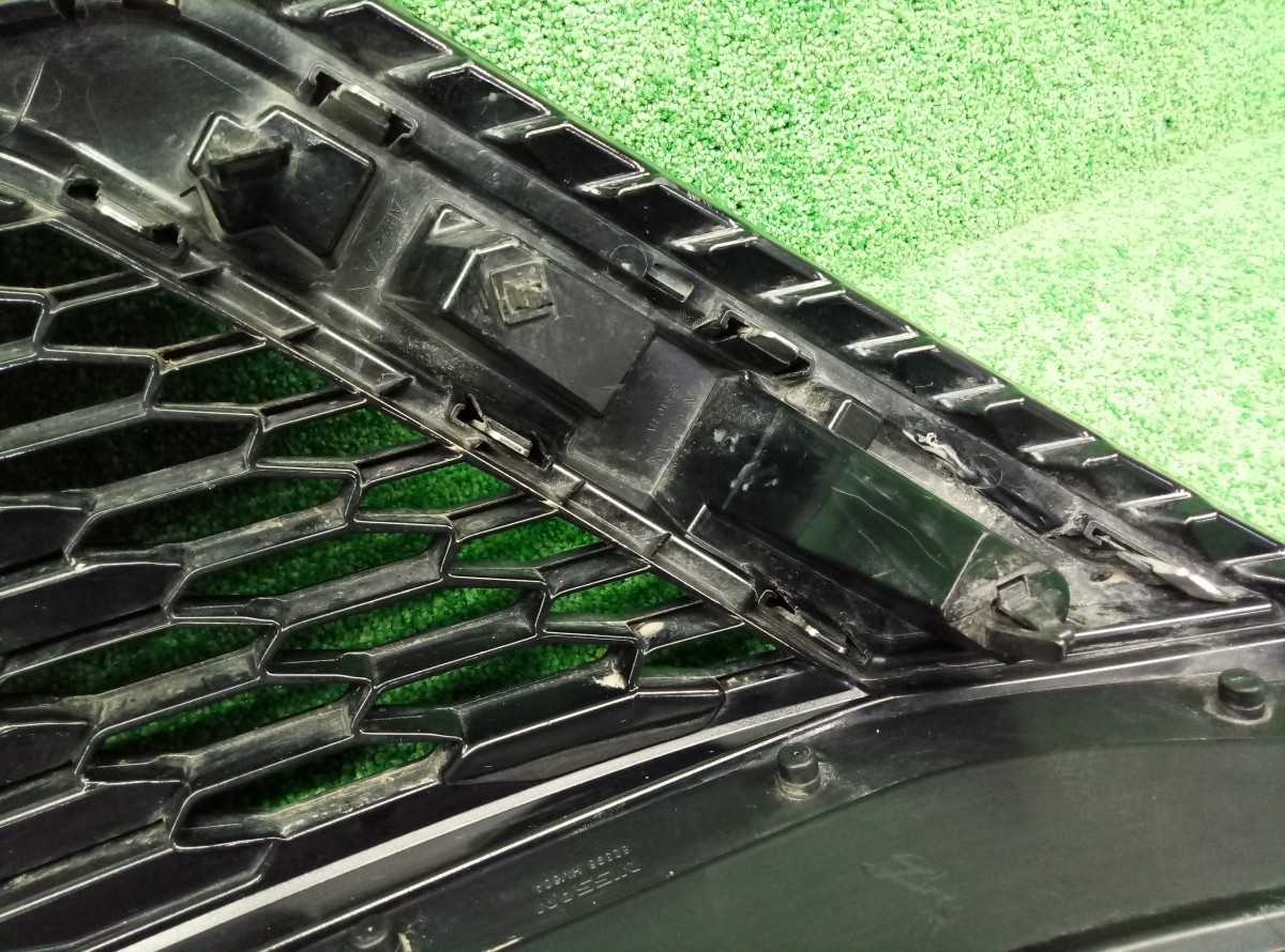 Решетка радиатора Nissan Qashqai J11 62310HV3 на Nissan Qashqai J11