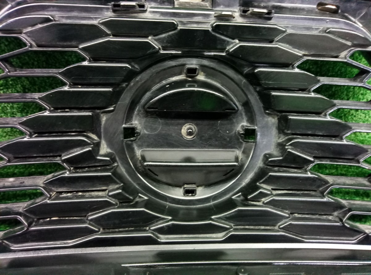 Решетка радиатора Nissan Qashqai J11 62310HV3 на Nissan Qashqai J11