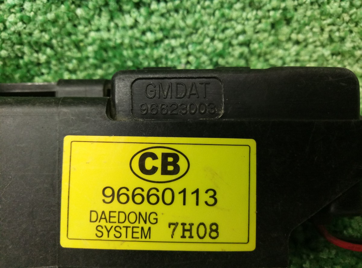 Замок лючка бензобака Chevrolet Captiva 2008 96623003 на Chevrolet Captiva 
