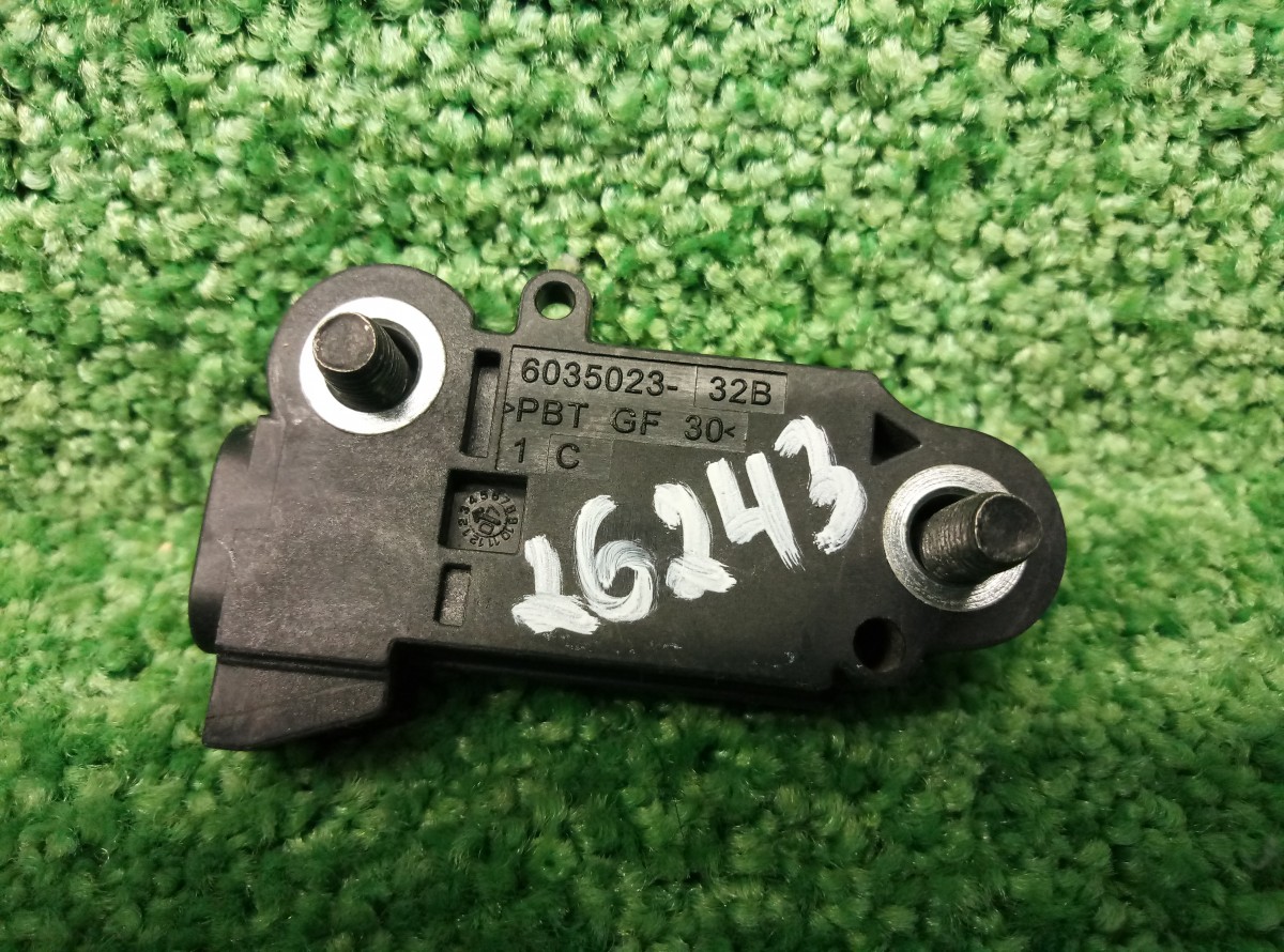 Датчик удара airbag Opel Antara 2008 96631484 на Opel Antara 