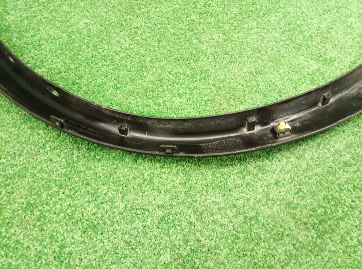 Накладка заднего крыла правого Nissan Murano Z52 768565AA0A на Nissan Murano (Z51)