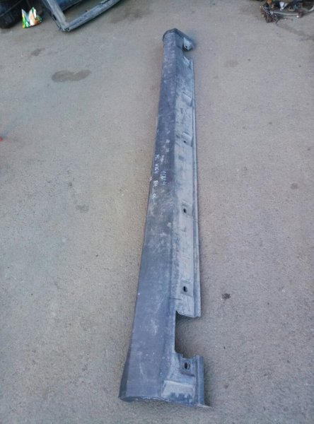 Накладка на порог (наружная) Mercedes-Benz M-Class (W164) 2005-2008 на Mercedes-Benz M-Class (W164)