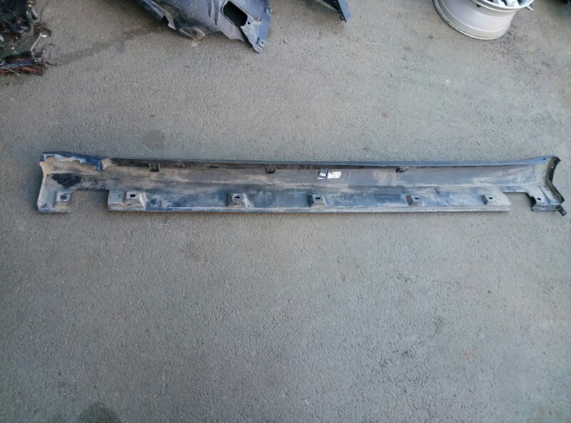 Накладка на порог (наружная) Mercedes-Benz M-Class (W164) 2005-2008 на Mercedes-Benz M-Class (W164)