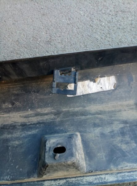 Накладка на порог (наружная) Mercedes-Benz M-Class (W164) 2005-2008 на Mercedes-Benz M-Class (W164)