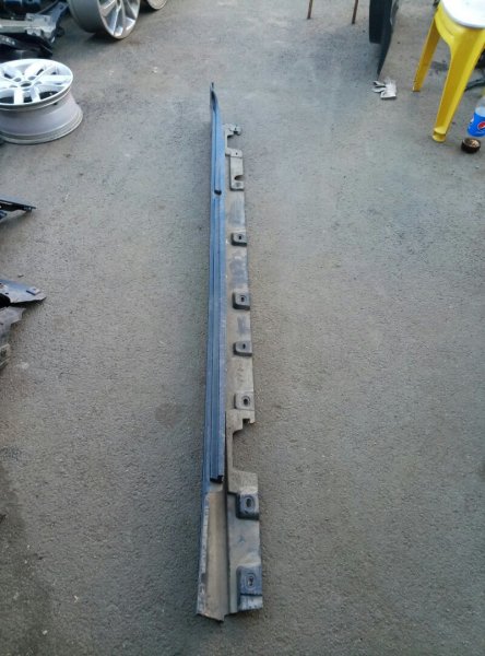 Накладка на порог (наружная) BMW 5-Series(F10,F11,F07) 2009-2013 на BMW 5-Series(F10,F11,F07)