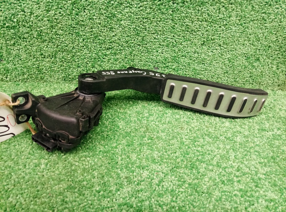 Педаль газа Porsche Cayenne 955 2003-2009 7L0723507 на Porsche Cayenne 955
