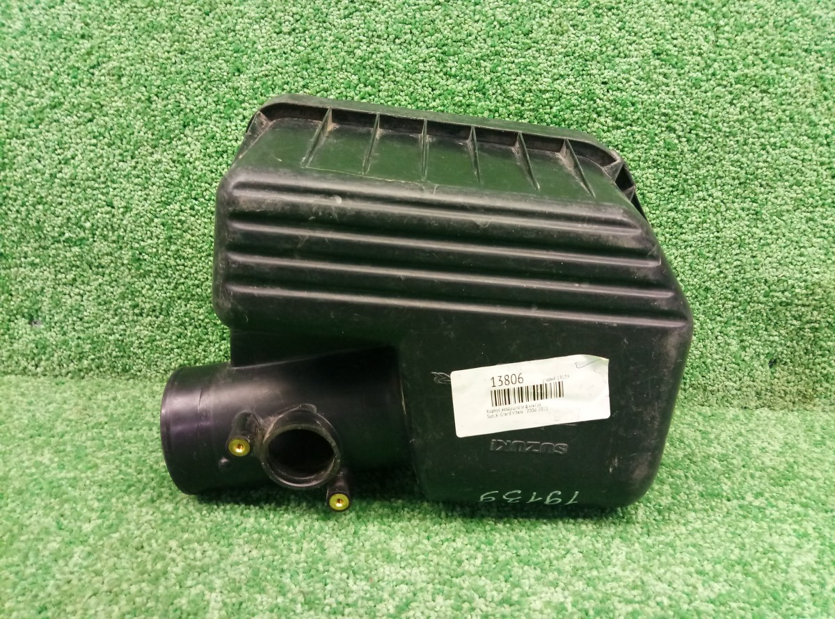 Корпус воздушного фильтра верхняя часть Suzuki Grand Vitara  2005-2008 65JA01 на Suzuki Grand Vitara 