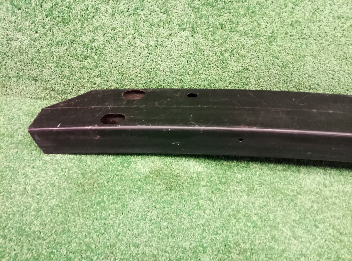 Усилитель заднего бампера Nissan Tiida C11 2004-2012        H5030EM3MA на Nissan Tiida C11