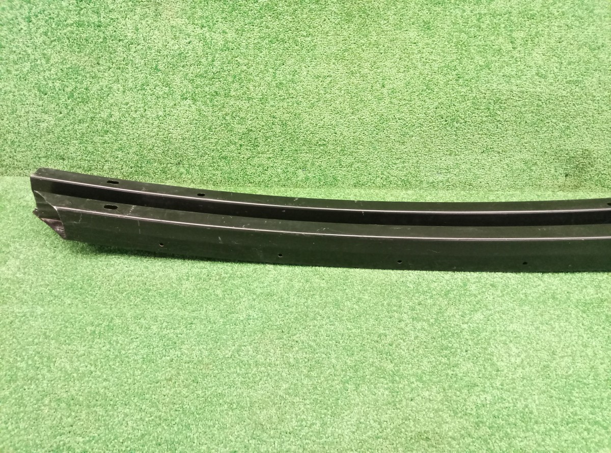 Усилитель заднего бампера Nissan Tiida C11 2004-2012        H5030EM3MA на Nissan Tiida C11