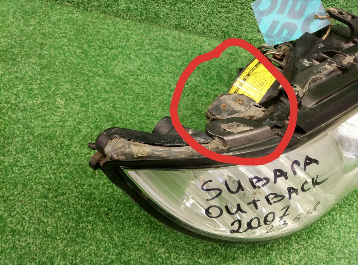 Фара правая Subaru Outback на зап.части 10020959 на Subaru Outback IV
