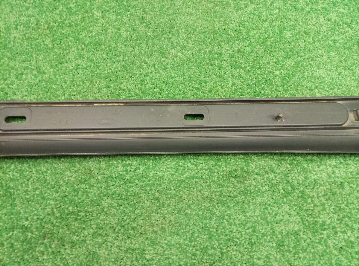Накладка на порог (наружная) Ford Focus 2 2005-2008 5M5110154AB на Ford Focus 2