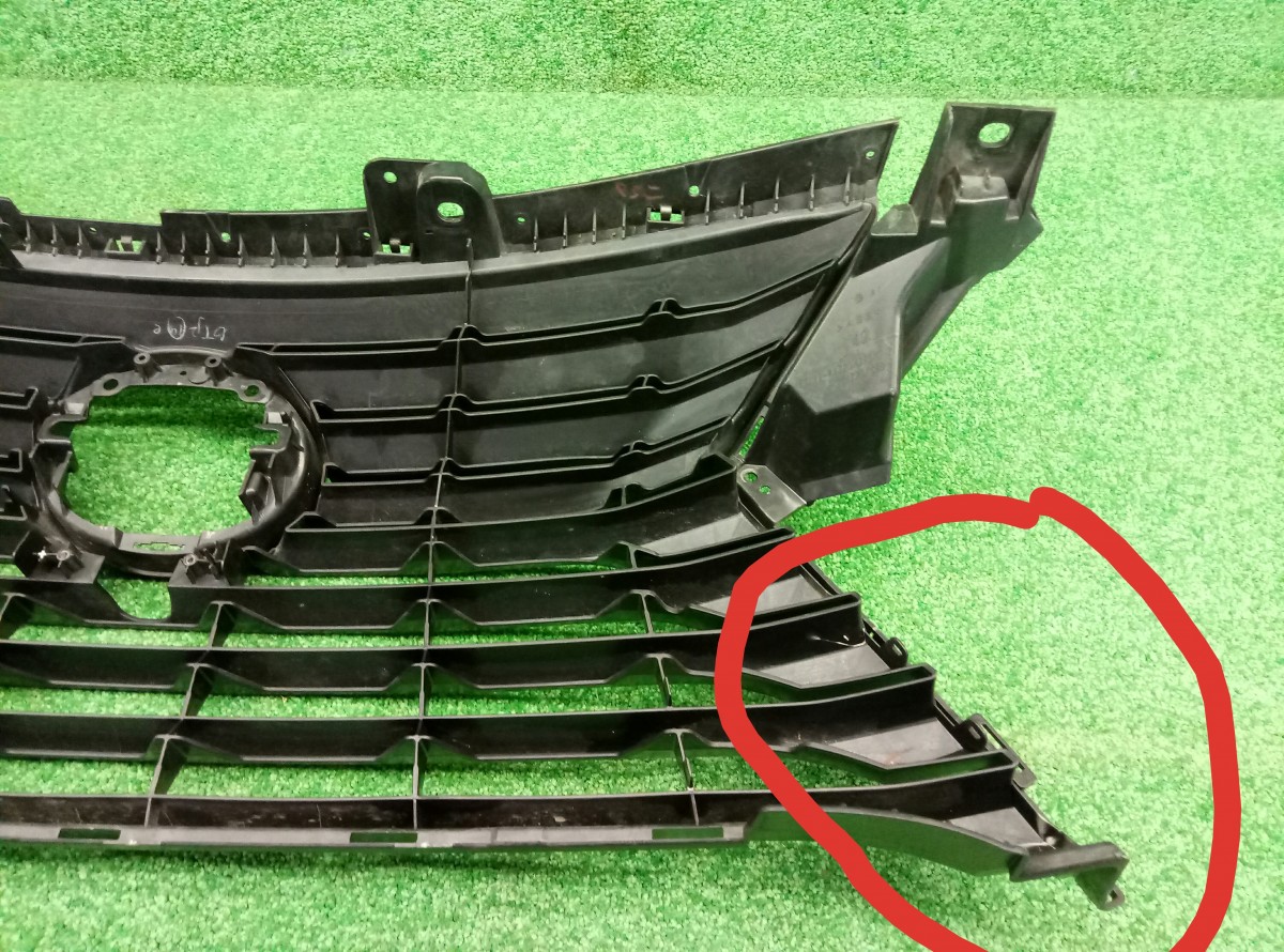 Решетка радиатора Lexus Rx    5311148320 на Lexus RX 3