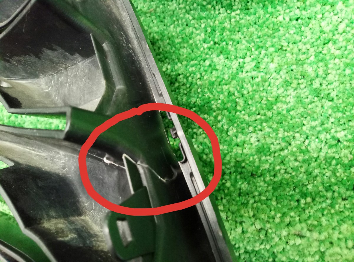 Решетка радиатора Lexus Rx    5311148320 на Lexus RX 3