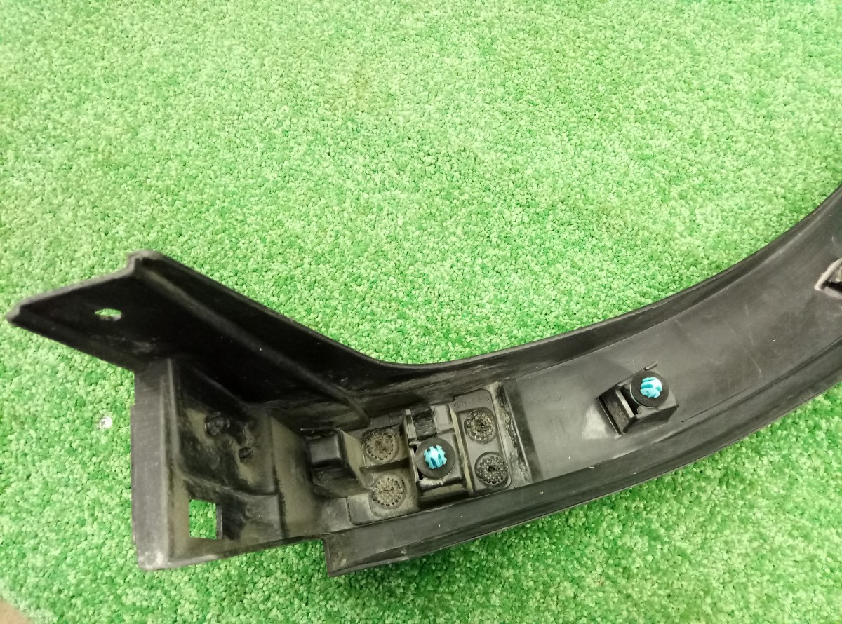 Накладка на крыло задняя левая Mazda CX5 2017 KB8W51W62 на Mazda CX5 (KE)