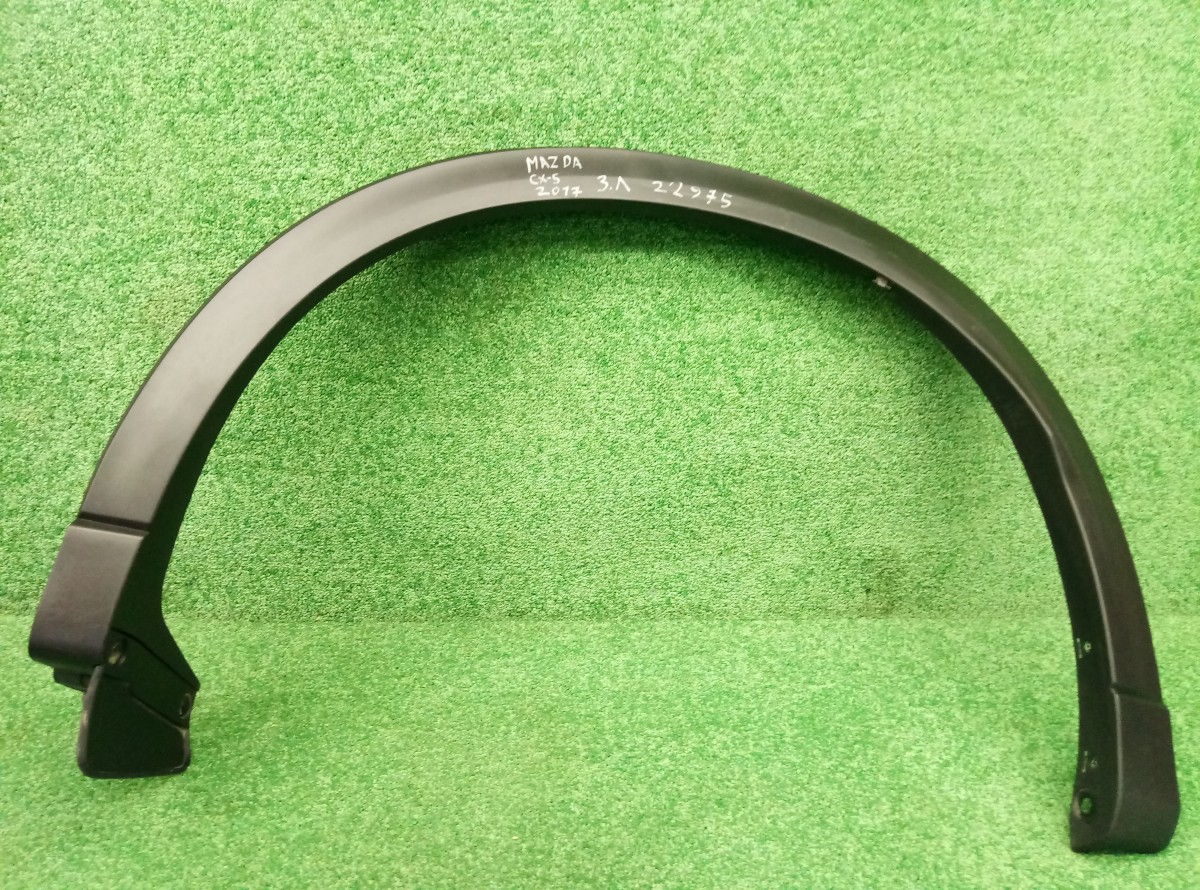 Накладка заднего левого крыла Mazda CX-5  KB8W51W62   на Mazda CX5 (KE)