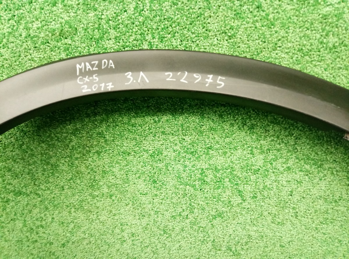 Накладка заднего левого крыла Mazda CX-5  KB8W51W62   на Mazda CX5 (KE)