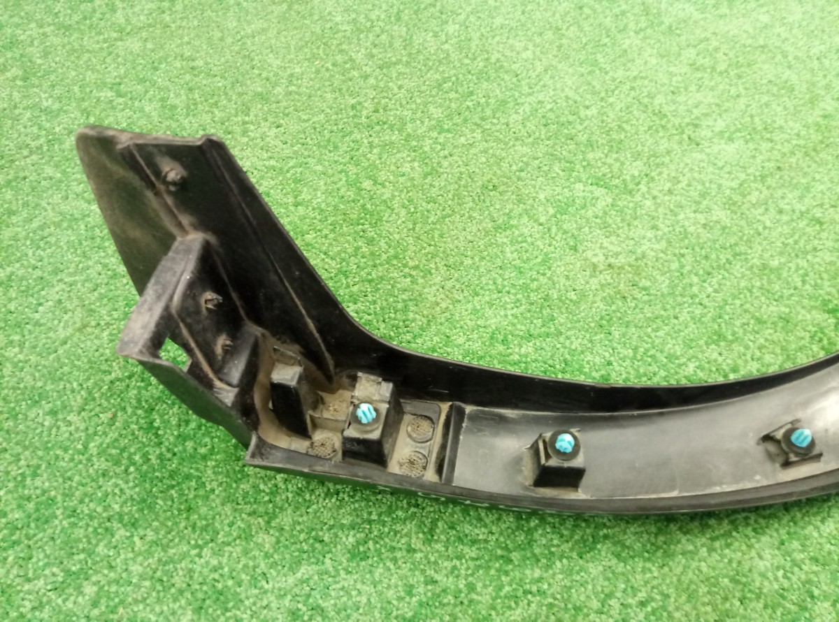 Накладка заднего левого крыла Mazda CX-5  KB8W51W62   на Mazda CX5 (KE)