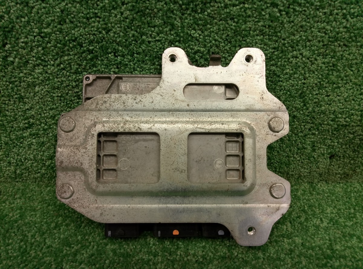 Блок управления двигателем Nissan Qashqai J10 2006-2010     MEC93620 на Nissan Qashqai J10
