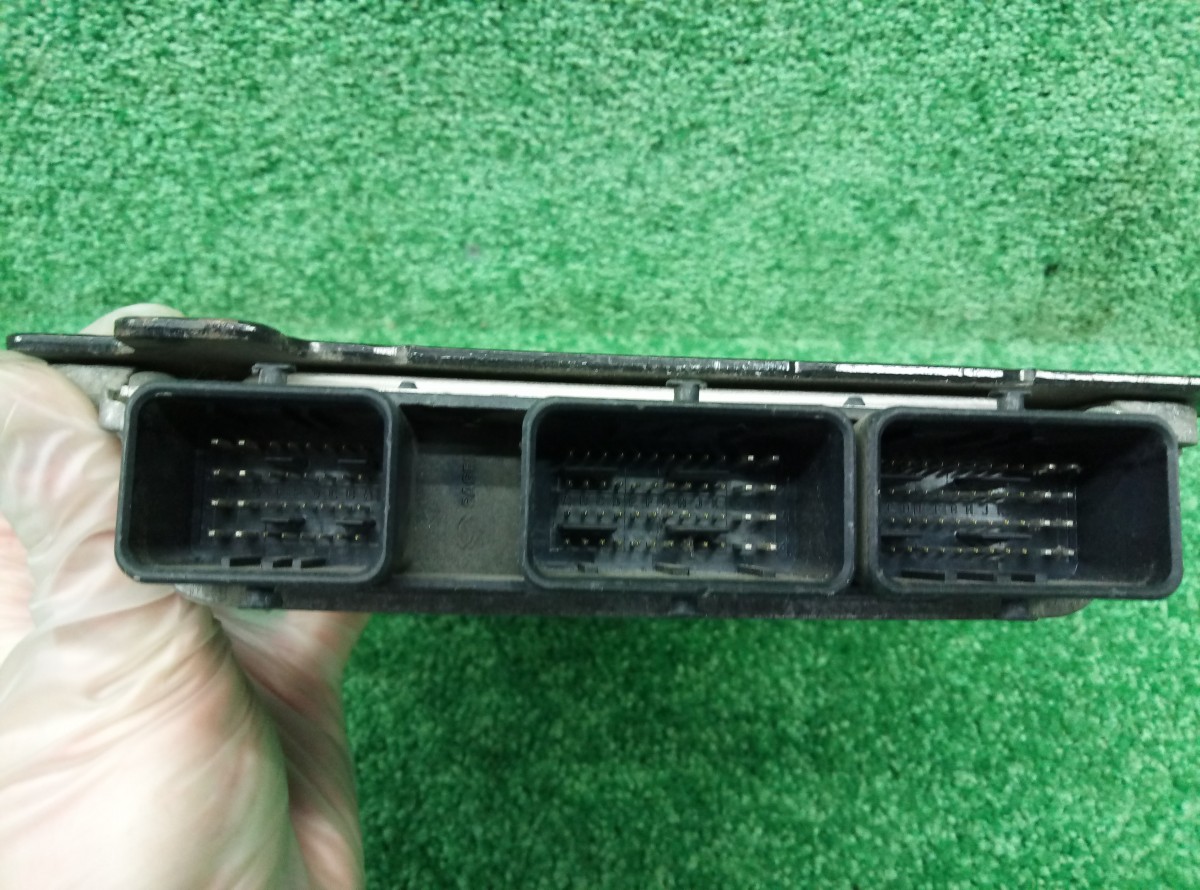Блок управления двигателем Renault Megane 2 2002-2006     8200509516 на Renault Megane 2