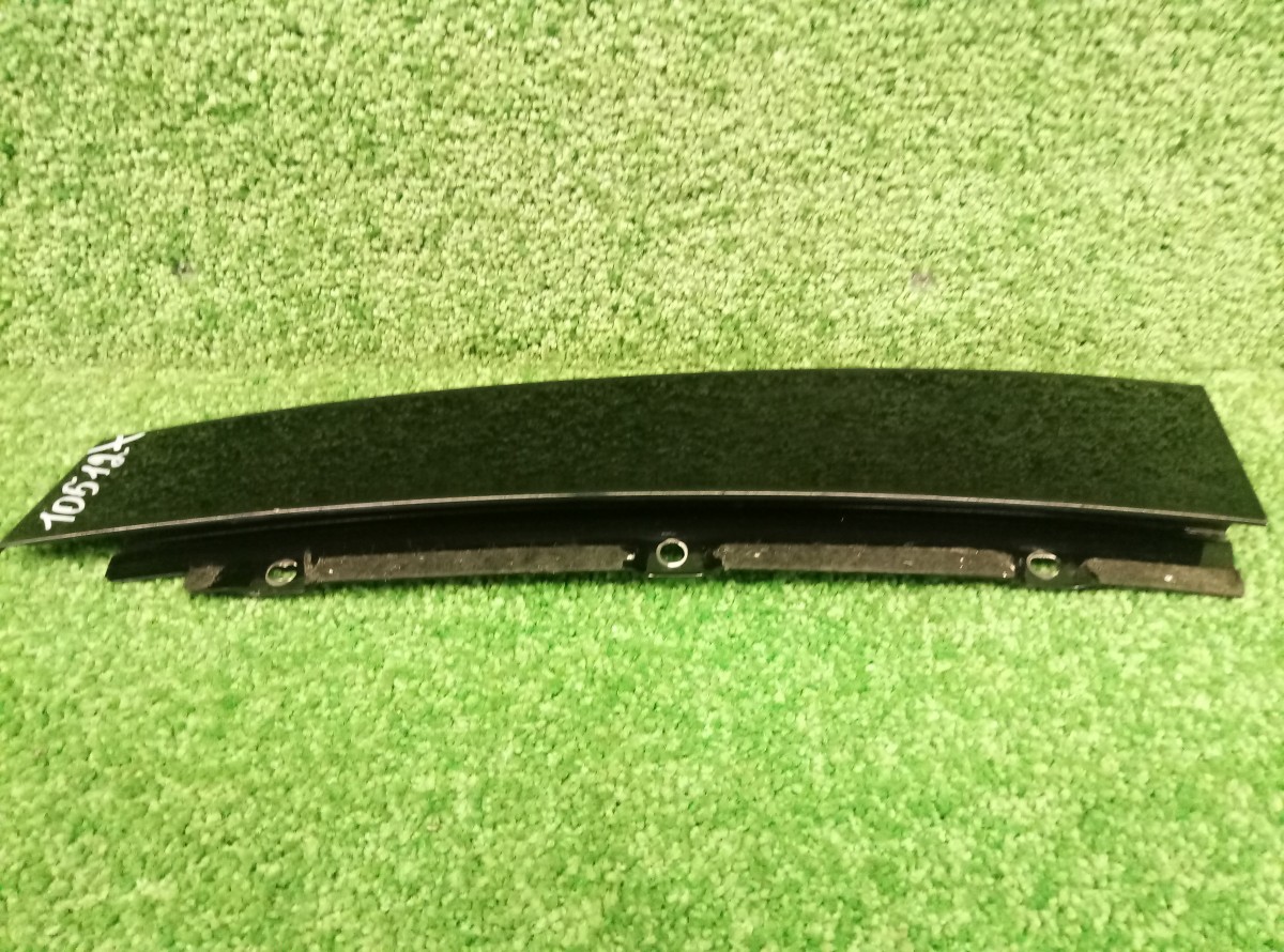 Накладка двери задней правой Volvo S60  2010-2013  30784002 на Volvo S60 