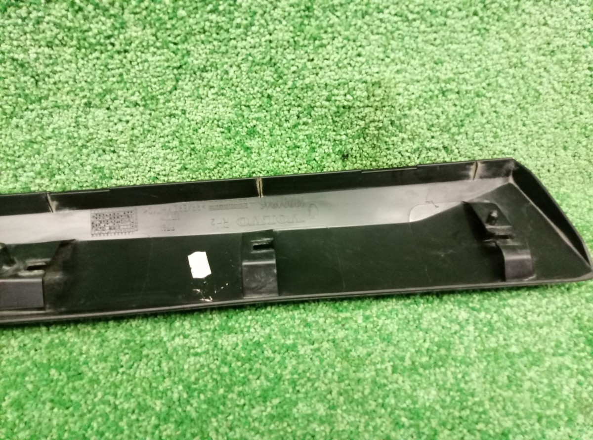 Накладка двери задней правой Volvo XC60  2008-2013     31294846 на Volvo XC60 