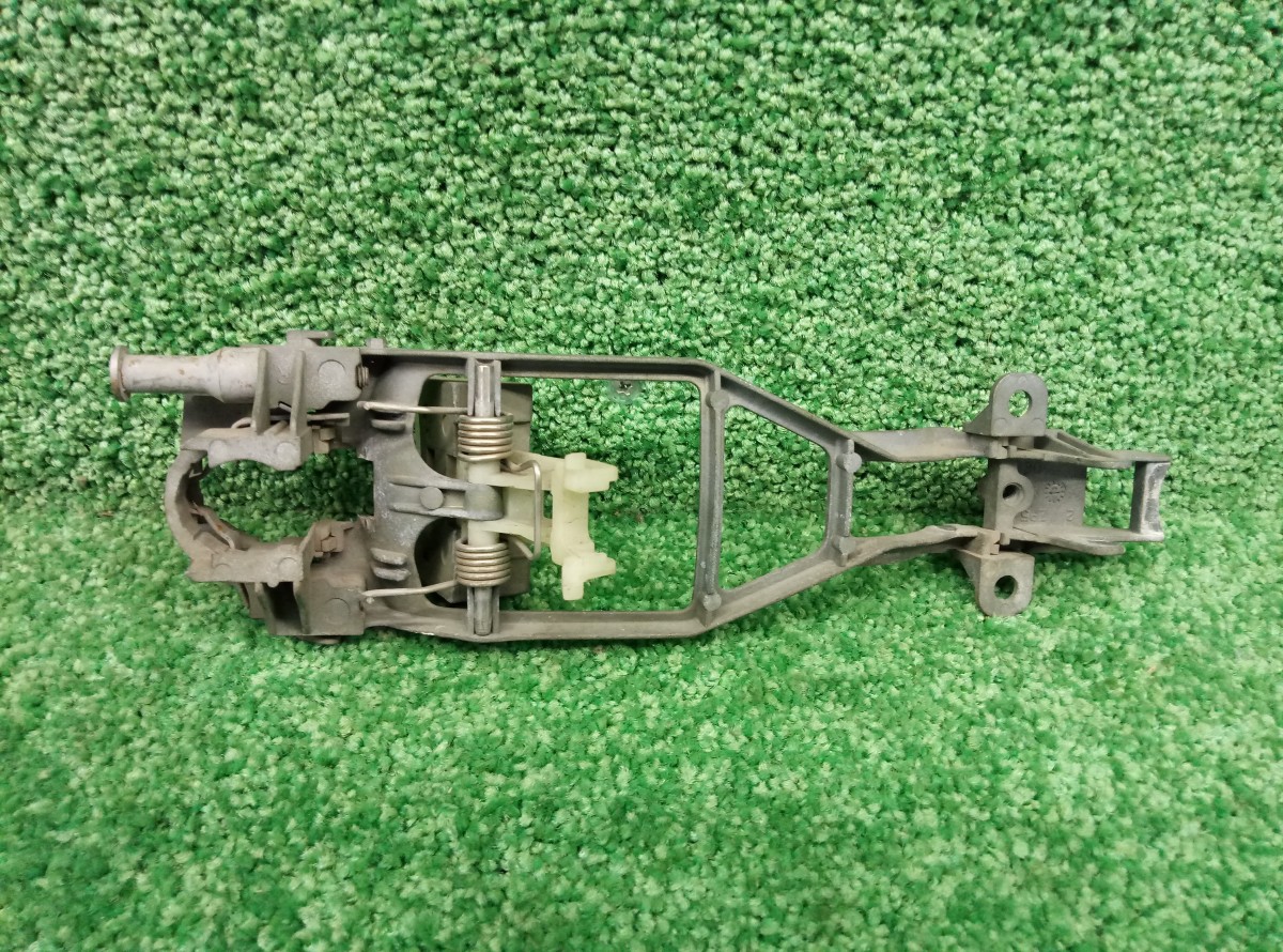Ручка двери внешняя задняя левая Volkswagen Touareg    7L0839885 на Volkswagen Touareg 
