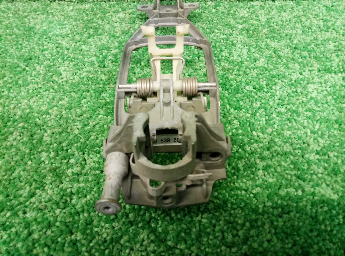 Ручка двери внешняя задняя левая Volkswagen Touareg    7L0839885 на Volkswagen Touareg 