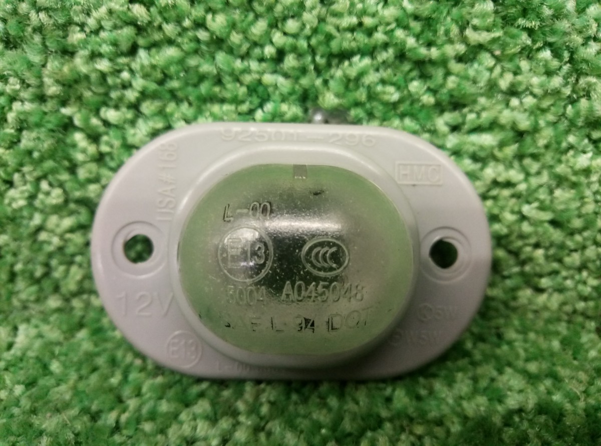 Фонарь подсветки номера Hyundai  92501296 на Hyundai Sonata 3(Y3)