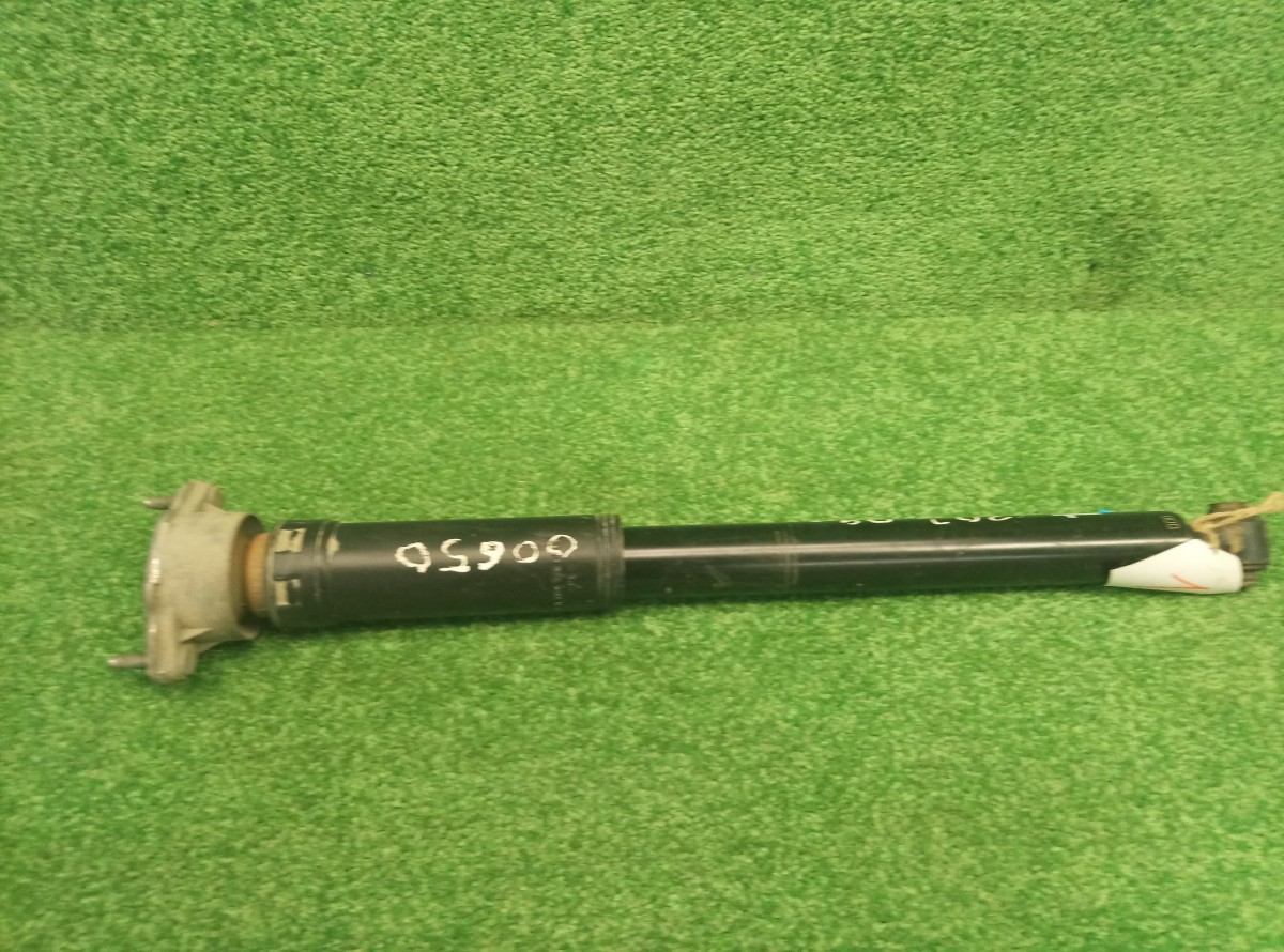 Амортизатор задний левый Mercedes-Benz E-Class W212,S212,C207 2009-2016  2043260598 на Mercedes-Benz E-Class W212,S212,C207