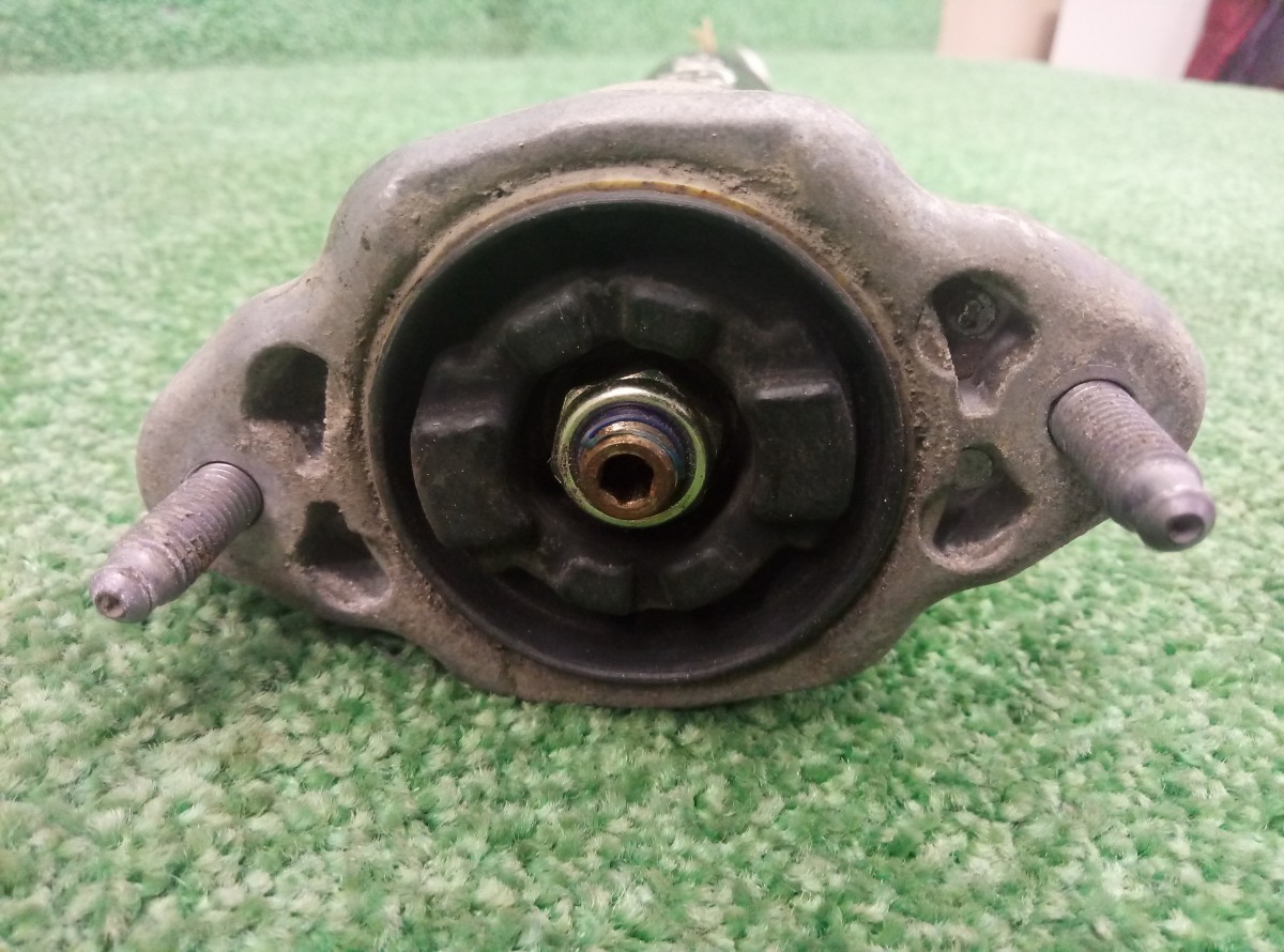 Амортизатор задний левый Mercedes-Benz E-Class W212,S212,C207 2009-2016  2043260598 на Mercedes-Benz E-Class W212,S212,C207