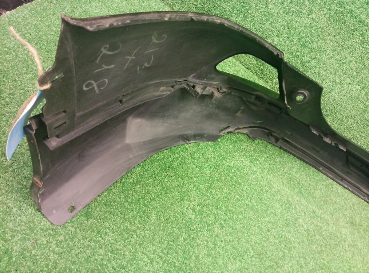Бампер задний Toyota Rav4 XA40    5216942010 521590R150 на Toyota RAV 4  (CA40)
