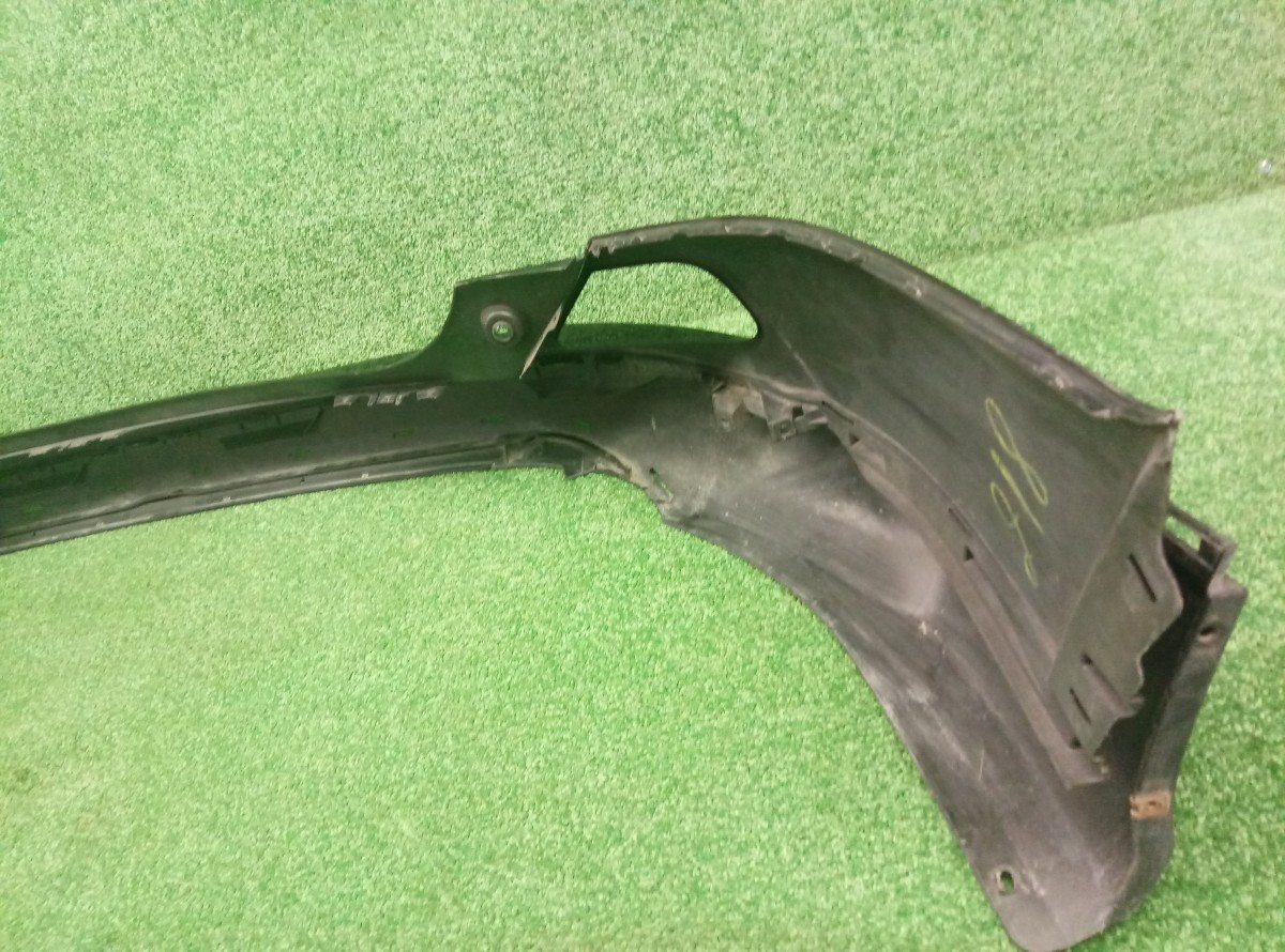 Бампер задний Toyota Rav4 XA40    5216942010 521590R150 на Toyota RAV 4  (CA40)