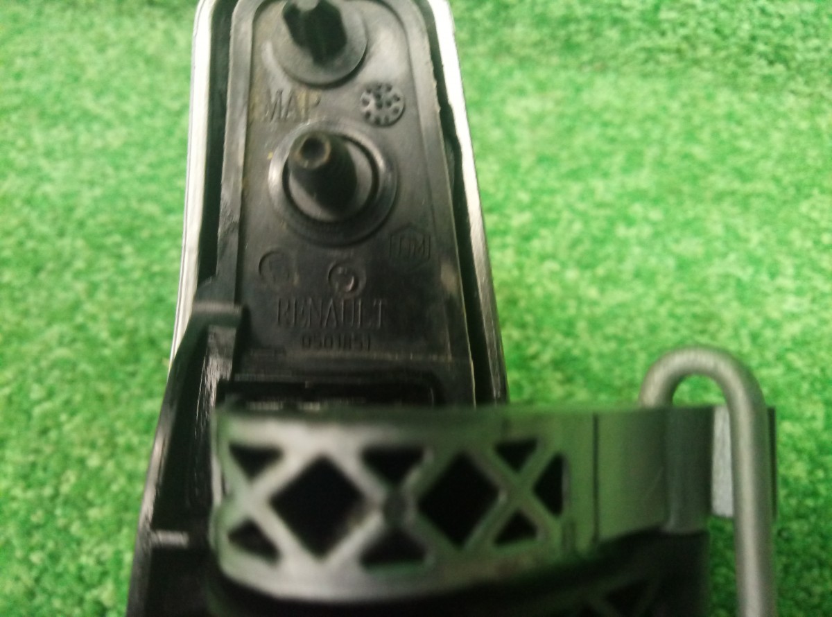 Ручка двери внешняя передняя правая Renault Symbol 2 2008 0501851 на Renault Symbol 2