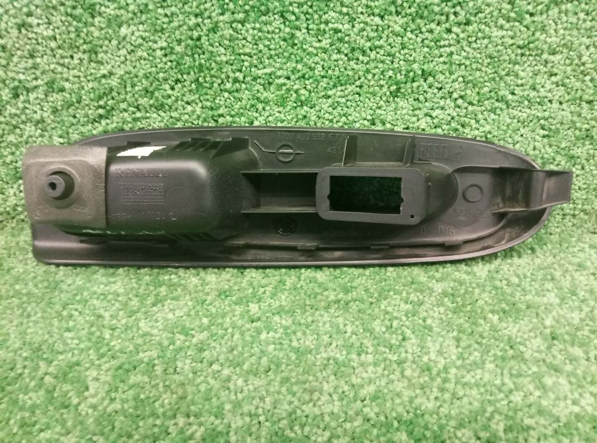 Ручка двери передней правой на Renault Clio/ Renault Symbol II 8200507732 на Renault Symbol 2