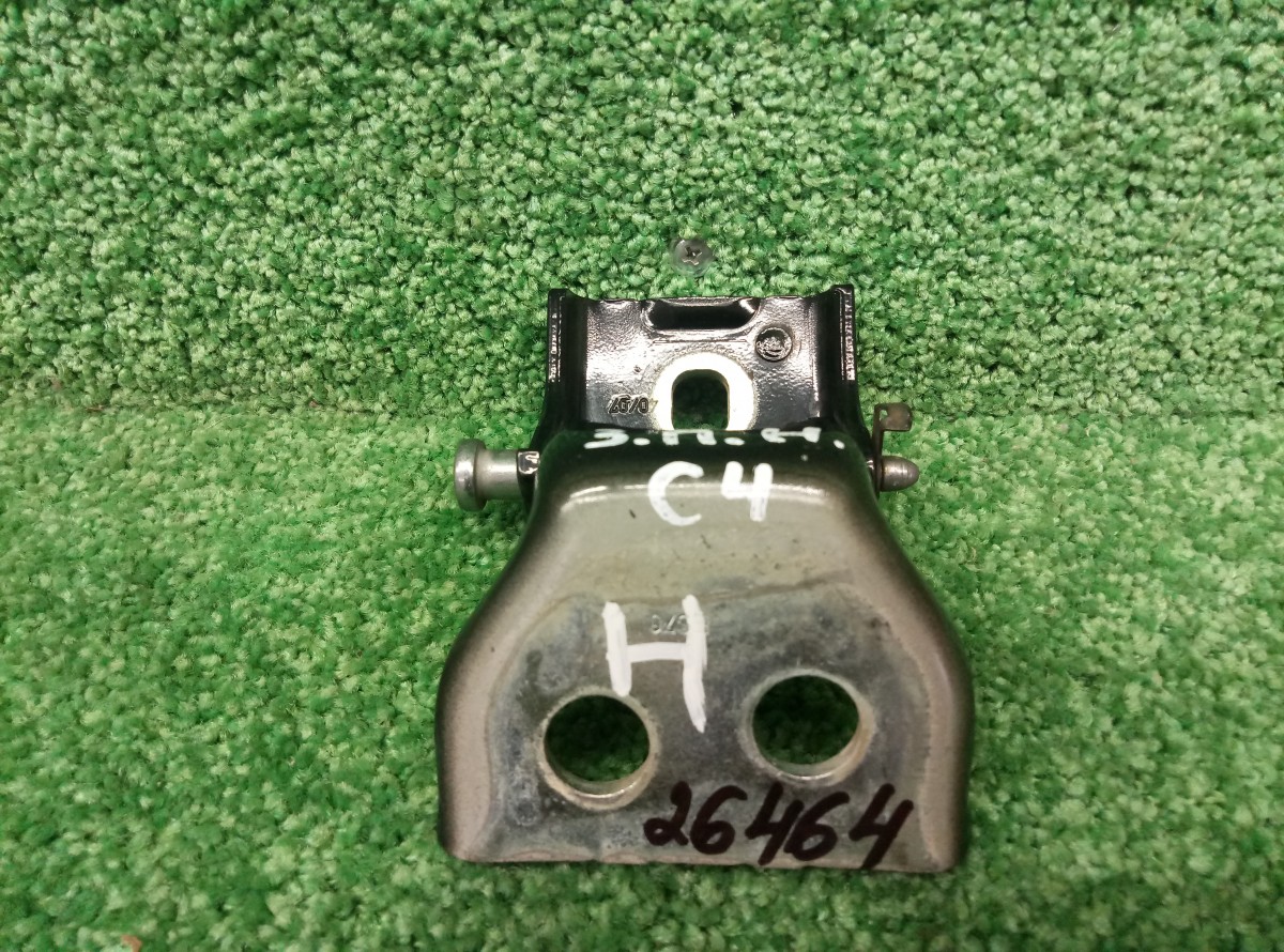 Петля двери задней правой нижняя Citroen C4 2005-2011 на Citroen C4 I
