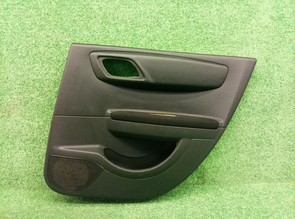 Обшивка двери задней правой Citroen C4 2005-2011 9646277877 на Citroen C4 I