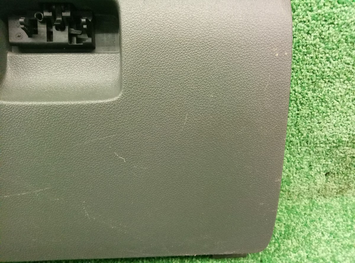 Бардачок Ford Focus 2 2005-2008 4M51A06024 на Ford Focus 2