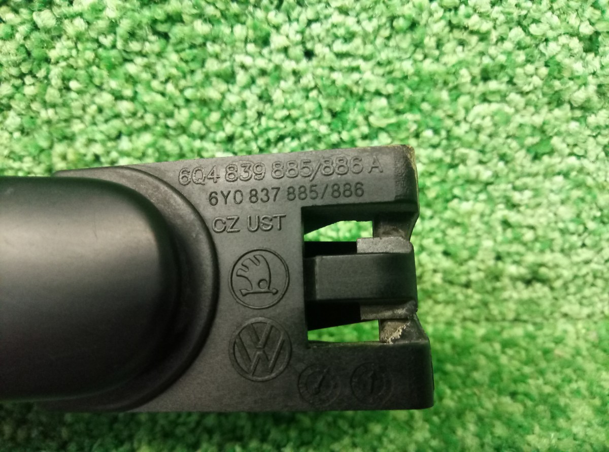 Ручка двери задняя левая Skoda Fabia 6Y0837885 на Skoda Fabia 