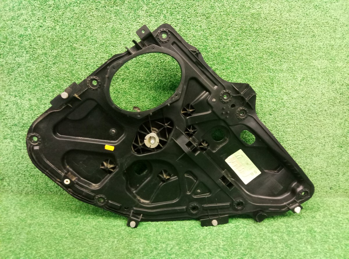 Стеклоподъемник механический Ford Fiesta 2S61A045H22A задний правый на Ford Fiesta V