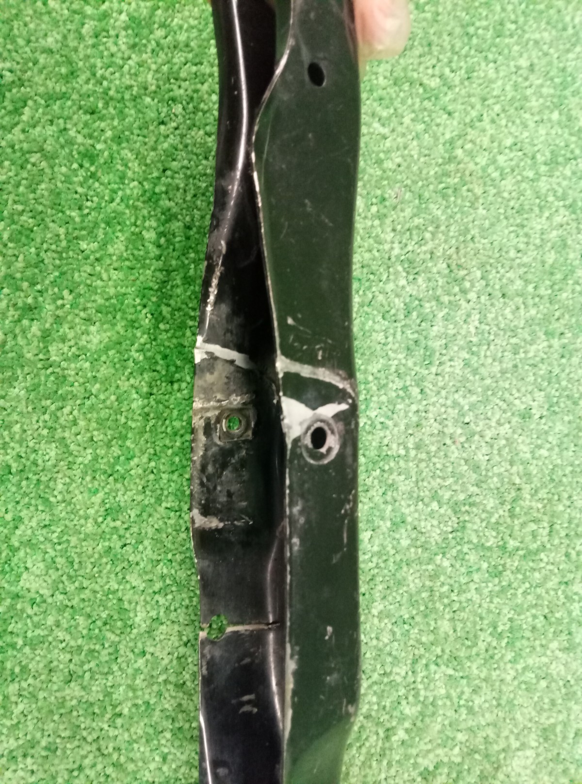 Усилитель переднего бампера BMW 5-Series(F10,F11,F07) 2009-2013 51117203078 на BMW 5-Series(F10,F11,F07)