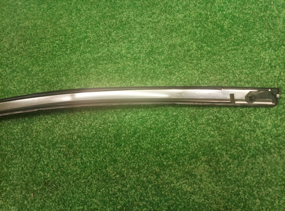 Молдинг над дверями передней правой Mazda 6 (GH) 2007-2010 на Mazda 6 (GH)