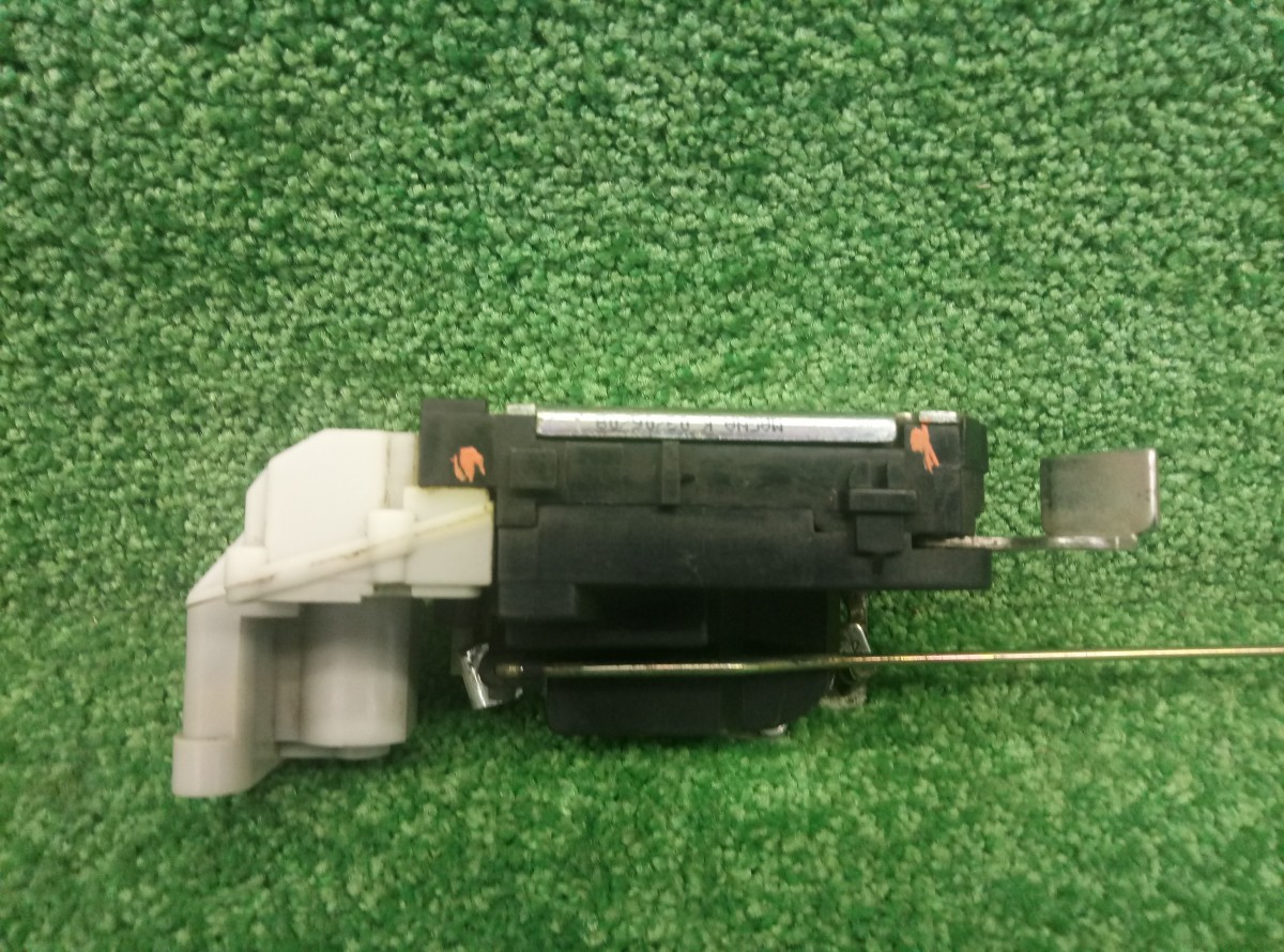Замок двери задней правой Fiat Albea 2002-2012 46847051 на Fiat Albea 