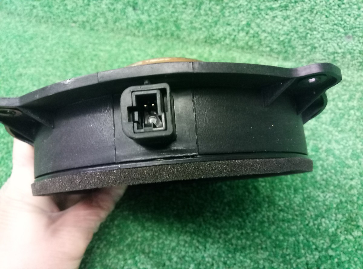 Динамик задней правой двери Hyundai ix35 2014 963302S000 на Hyundai ix35 